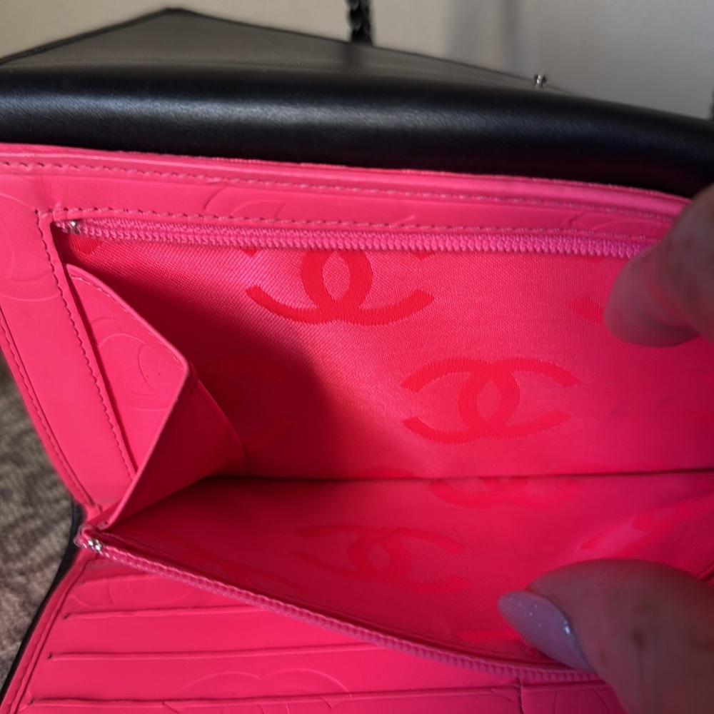 CHANEL Interlocking CC Cambon Calf Leather Enamel Black/Pink Wallet/Clutch/WOC - Picture 9 of 17